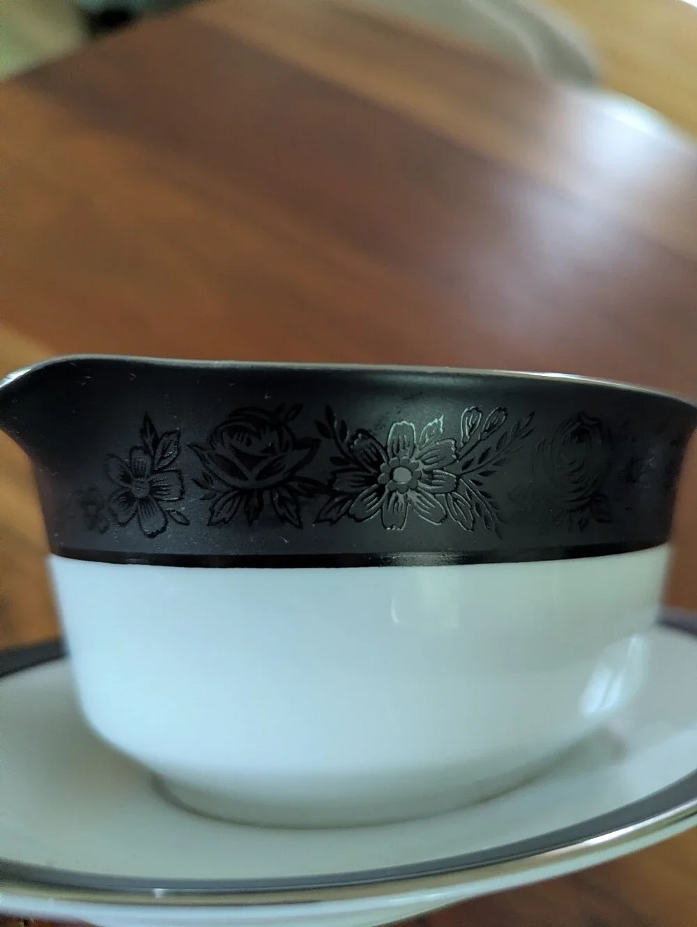 Noritake Sharon #6883 Gravy Boat Connected Plate Black Band Raised Flowers